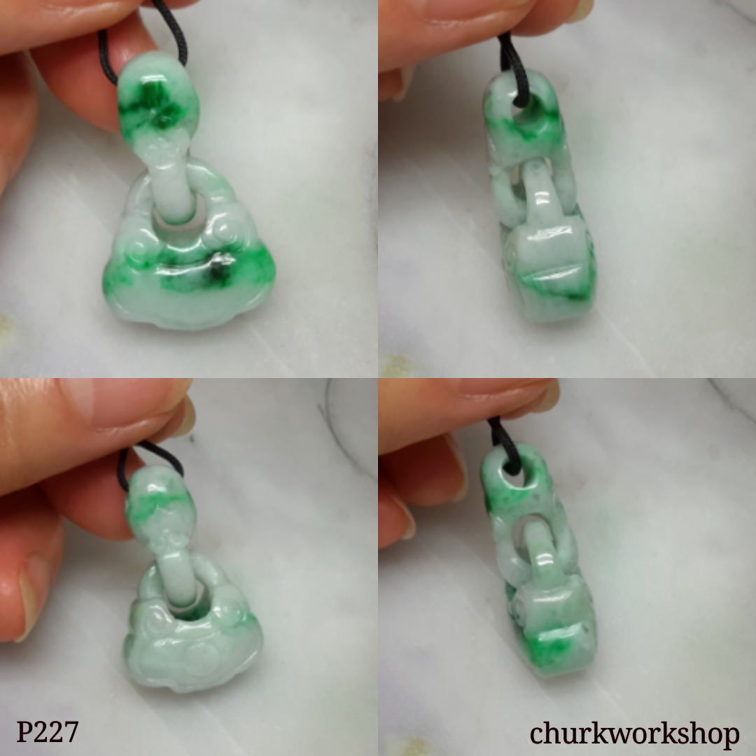 Jade Ruyi (如意) pendant