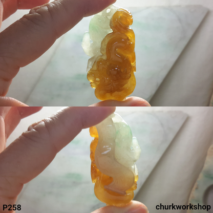 Red jade dragon and horse pendant (龍馬精神)