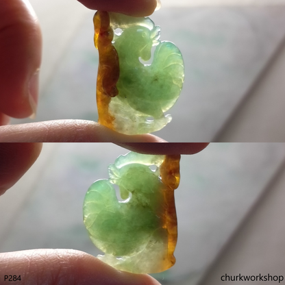 Jade rooster pendant