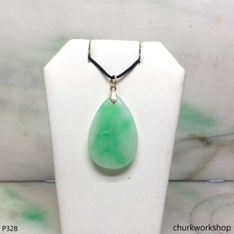 Natural color 14K yellow gold jade pendant