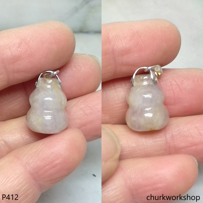 Lavender jade gourd pendant