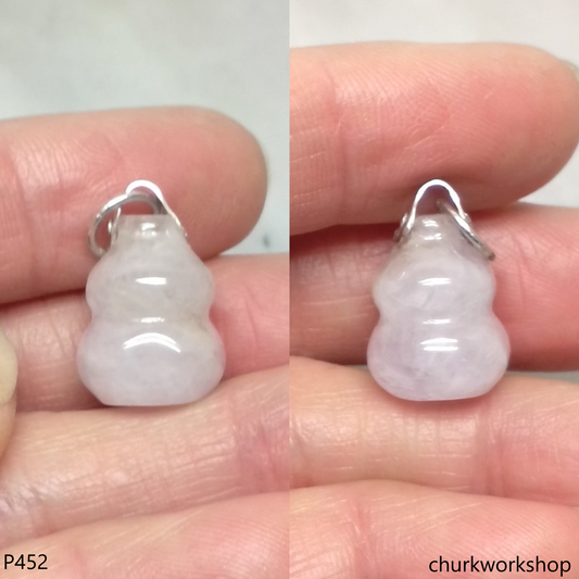 Lavender jade gourd pendant
