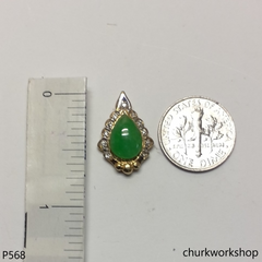 18K yellow gold small jade pendant