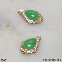 18K yellow gold small jade pendant