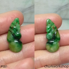 Small jade double gourd pendant
