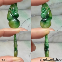 Small jade double gourd pendant