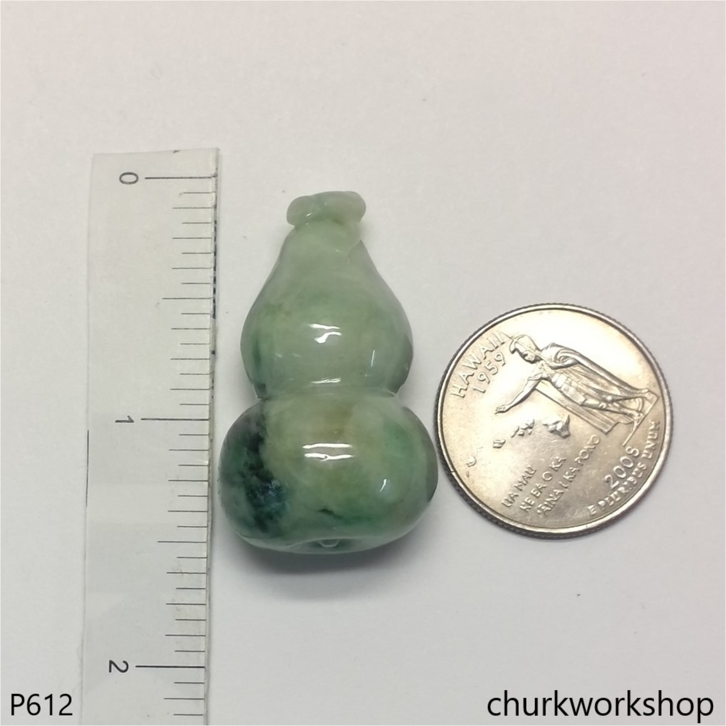 Jade gourd pendant