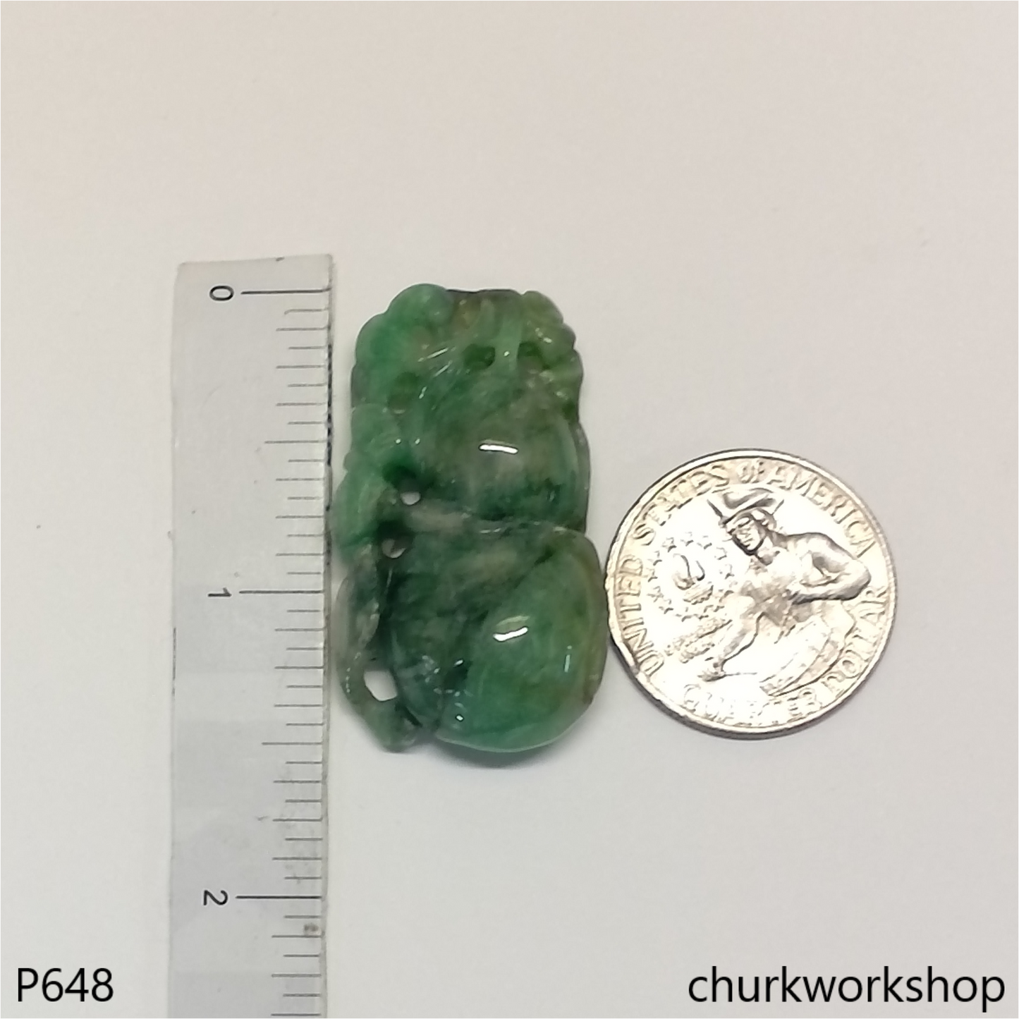 Jade gourd pendant