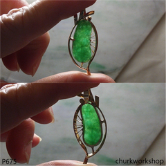 14K yellow gold green jade pendant