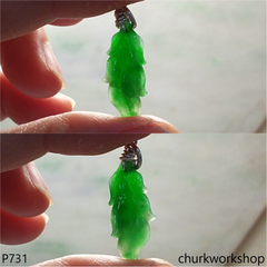 Green jade leaf pendant