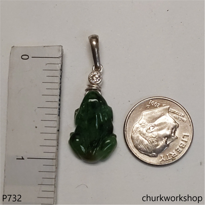 Dark green jade lucky frog pendant