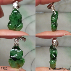 Dark green jade lucky frog pendant