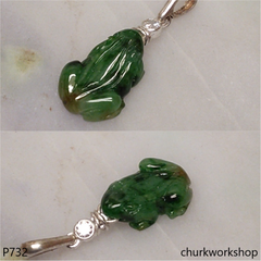 Dark green jade lucky frog pendant