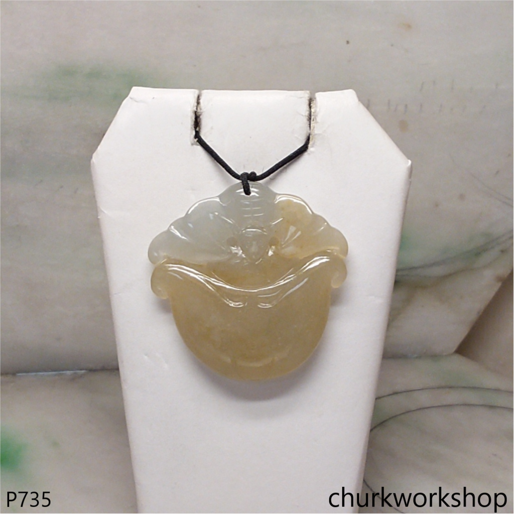 Yellowish jade gold carry by Bat pendant