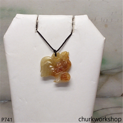 Red jade small rooster pendant