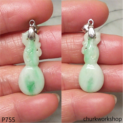 Small jade gourd pendant