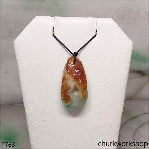 Multi-color jade gourd with bat pendant