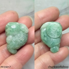 Green lucky toad pendant (蟾蜍)