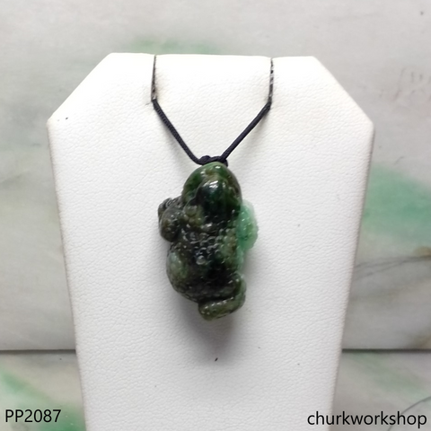 Dark & light green lucky toad pendant (蟾蜍)