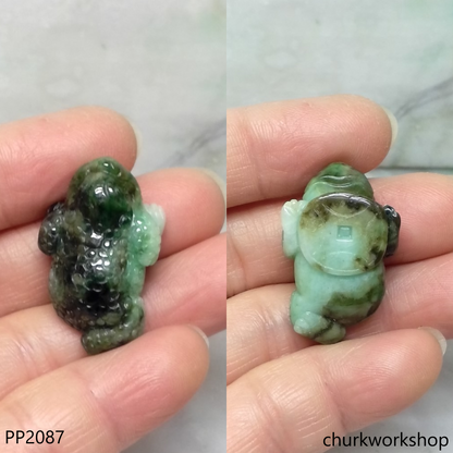 Dark & light green lucky toad pendant (蟾蜍)