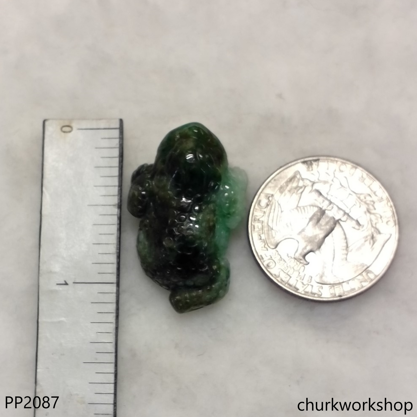 Dark & light green lucky toad pendant (蟾蜍)