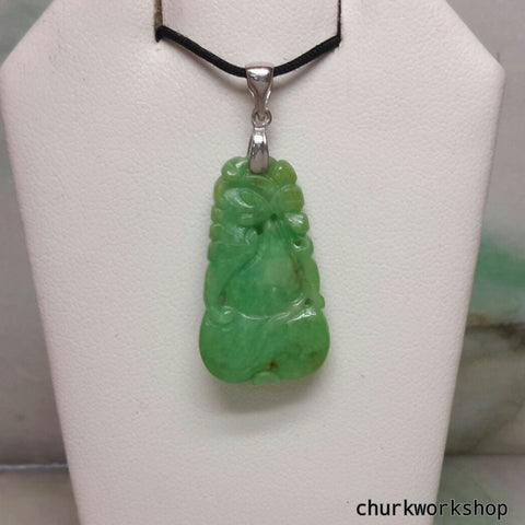Jade gourd pendant