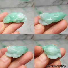 Jade lucky toad pendant