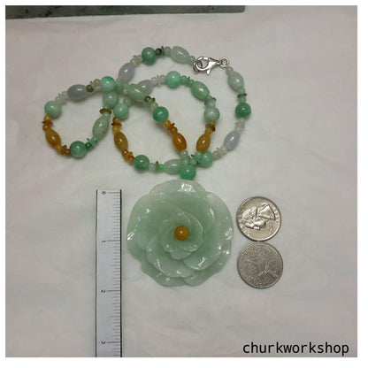 Natural color jade flower with jade beads necklace