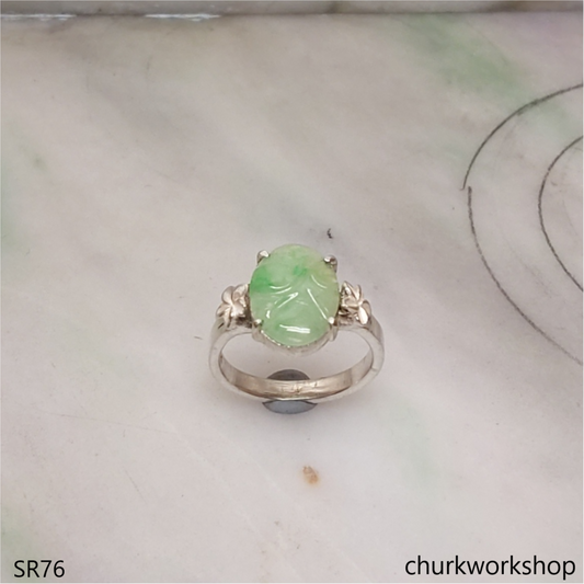 Light green carved jade ring