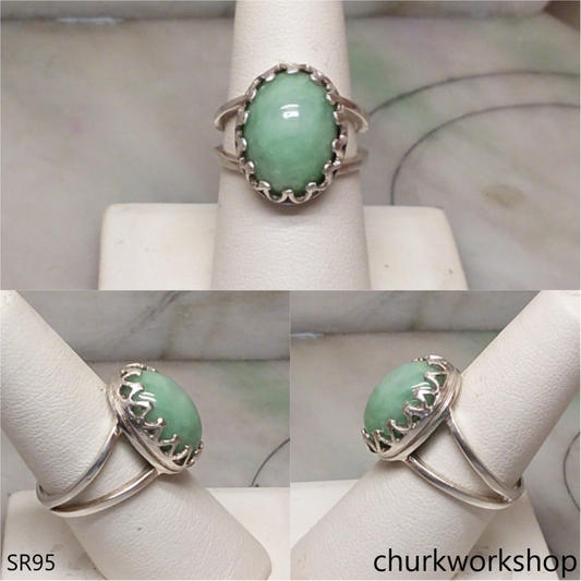 Light green jade ring