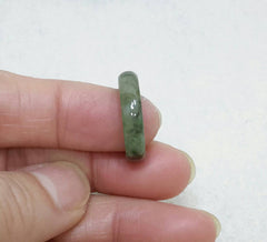 Multi-color pinkie jade band