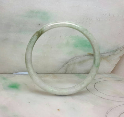 Light green jade bangle