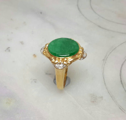 Green color jade 18k yellow gold