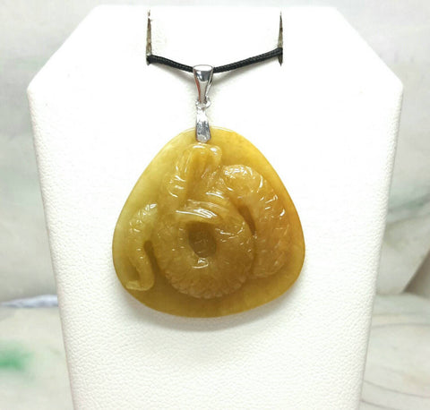 Red jade snake pendant