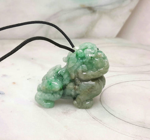Jade pendant, green jade pendant, foo dog, dragon pendant.