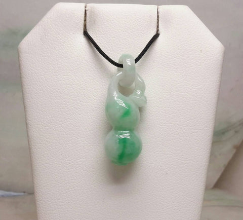 Natural color jade pendant, green jade pendant,